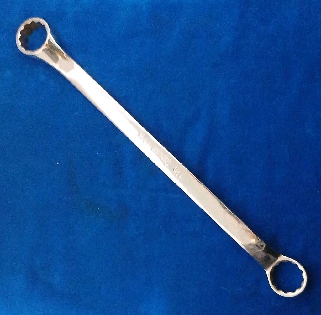 Snap-On XB3638 1-1/8” x 1-3/16” Offset Box End 12 Point Chrome Wrench