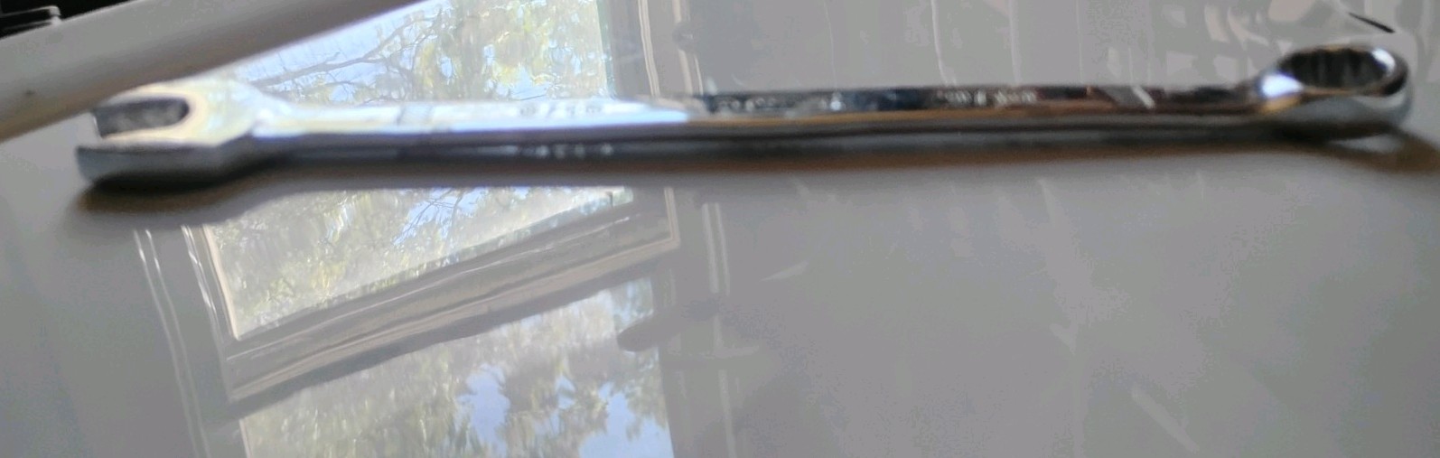 9/16 DeWalt combo wrench Dwmt72196