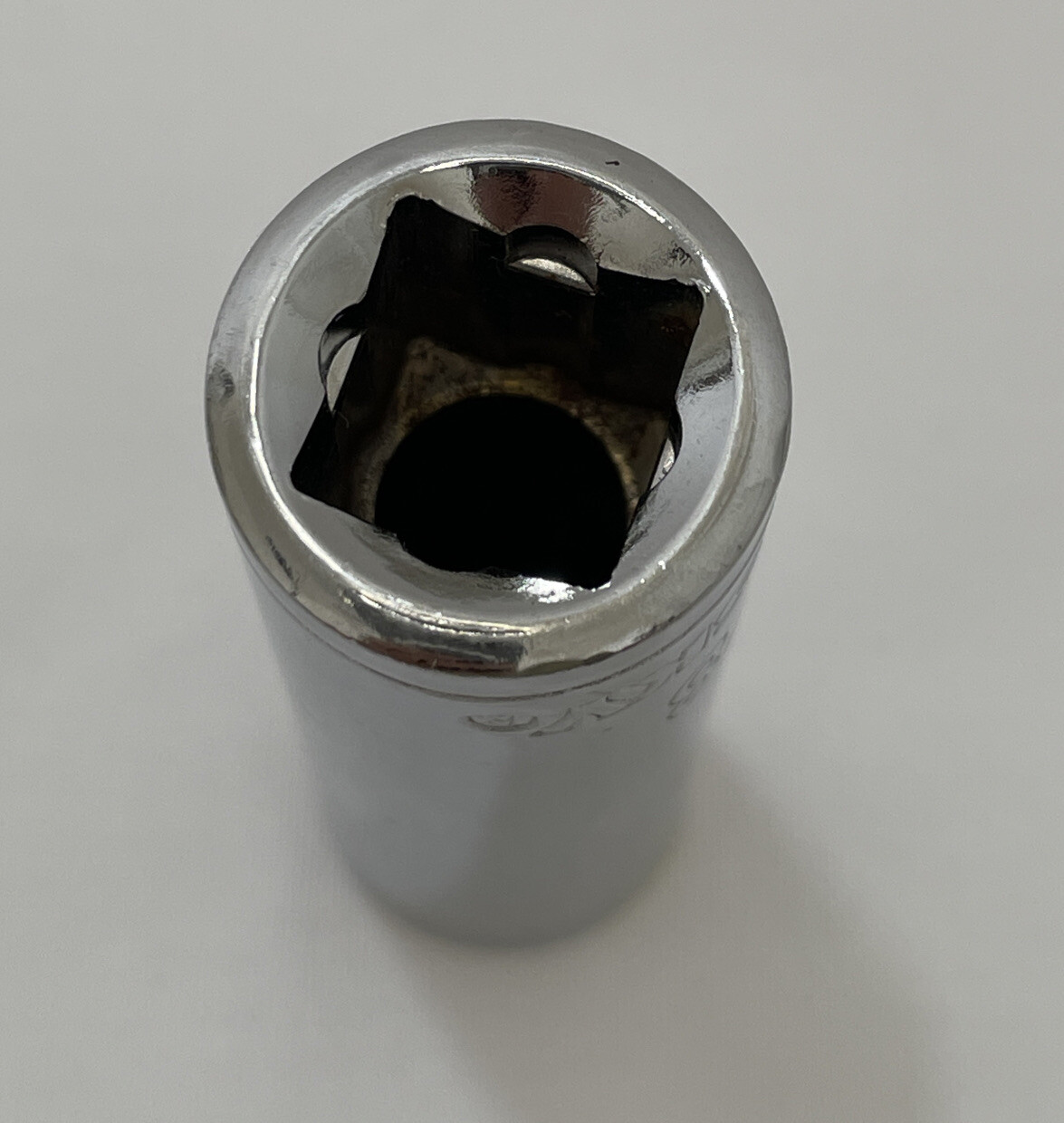 Husky Deep Socket 1/2″ Drive 12-Point Size 5/8”