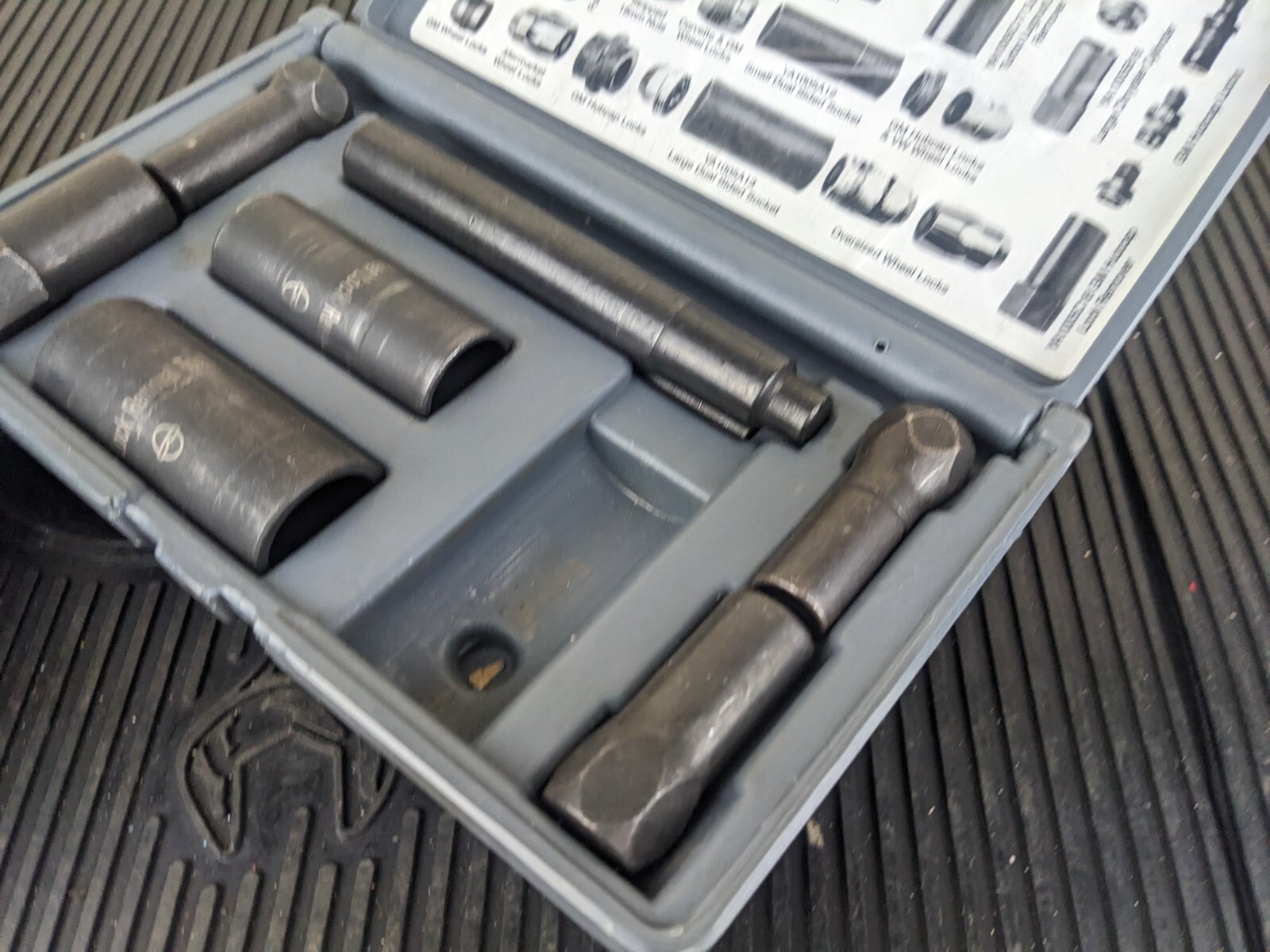 #ao799 Blue-Point Tools YA1005C Hubcap & Wheel Lock Removal Kit 1/2″ Drive