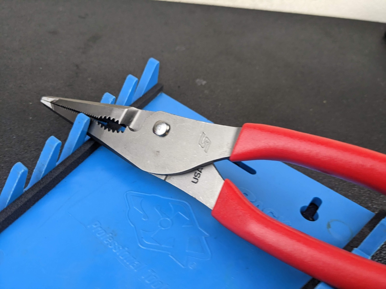 #bo472 SNAP ON LN47ACF 9″ Talon Grip Long Nose Slip Joint Pliers RED USA TOOLS