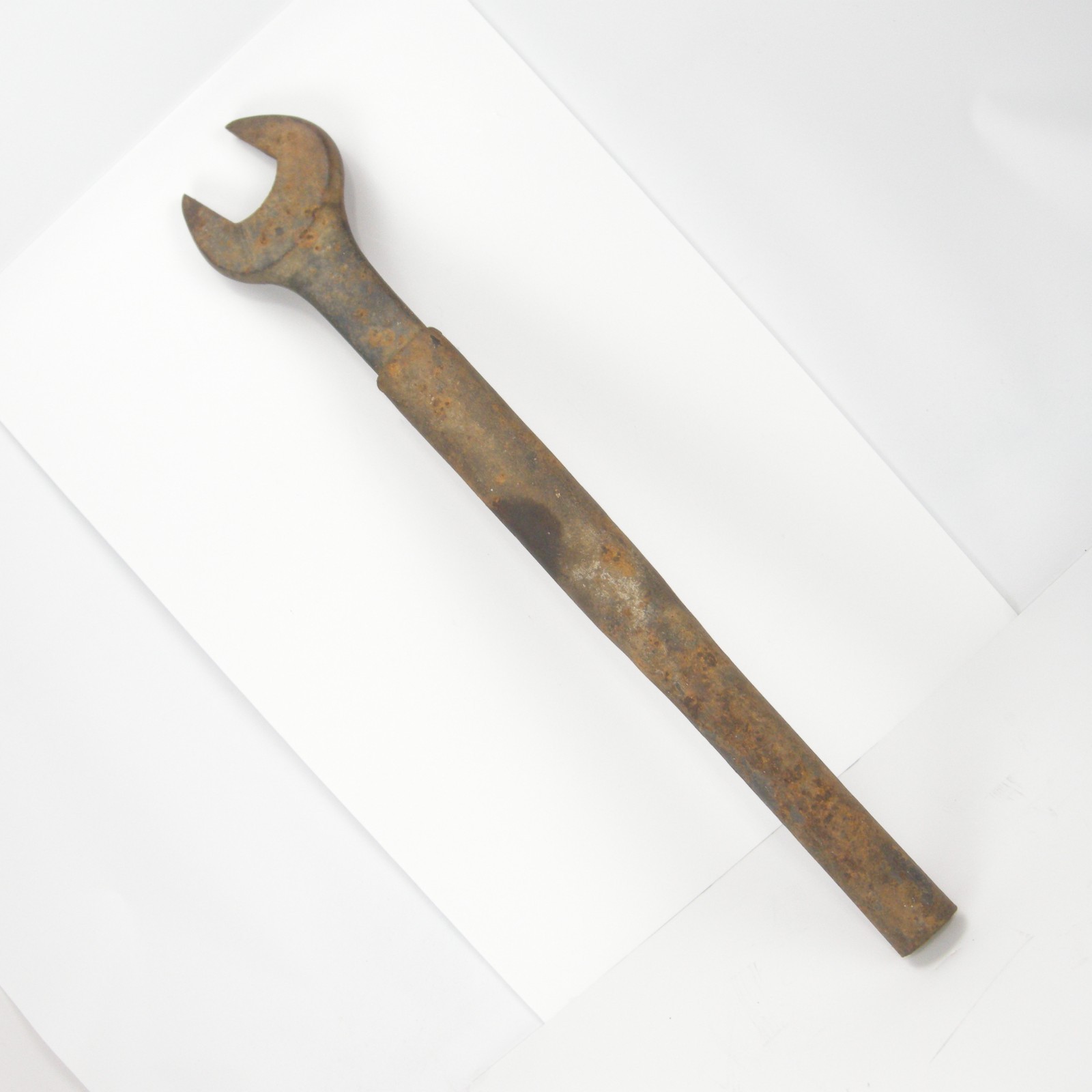 Super Jumbo Open End Heavy Equipment Iron Wrench 2.5″ Jaw 32″ Length