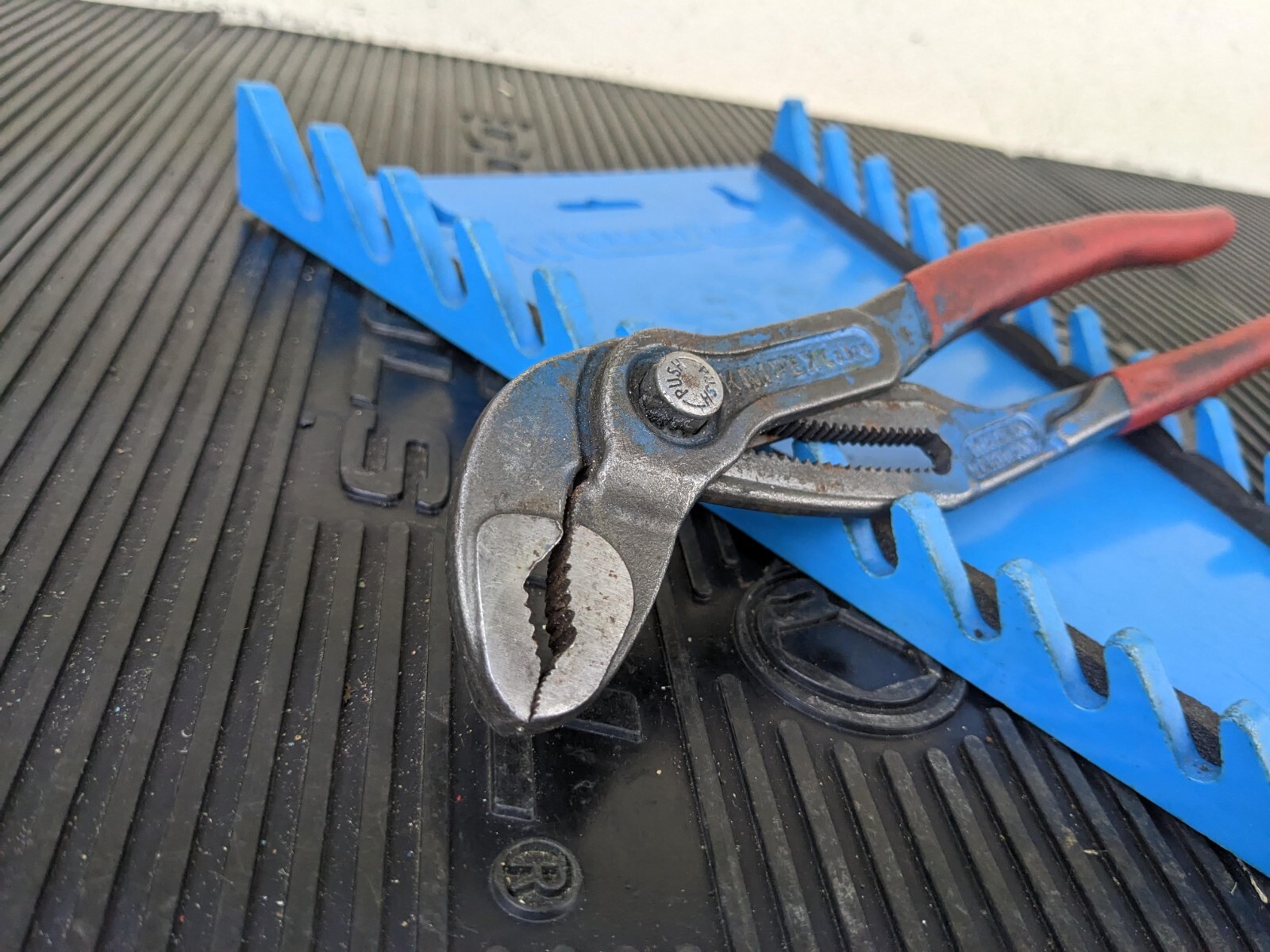 #bi005 Mac Tools P10C Knipex Cobra Self-Gripping 10in Pliers