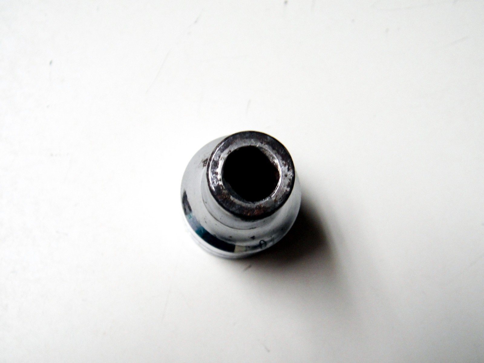 VINTAGE SNAP ON 1/2″ DRIVE SHOCK ABSORBER SOCKET A136
