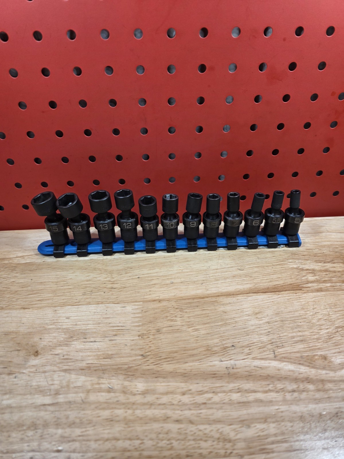 Matco Tools SAUPM126V 5-15mm 12-Piece 1/4” Drive Metric Impact Swivel Socket Set