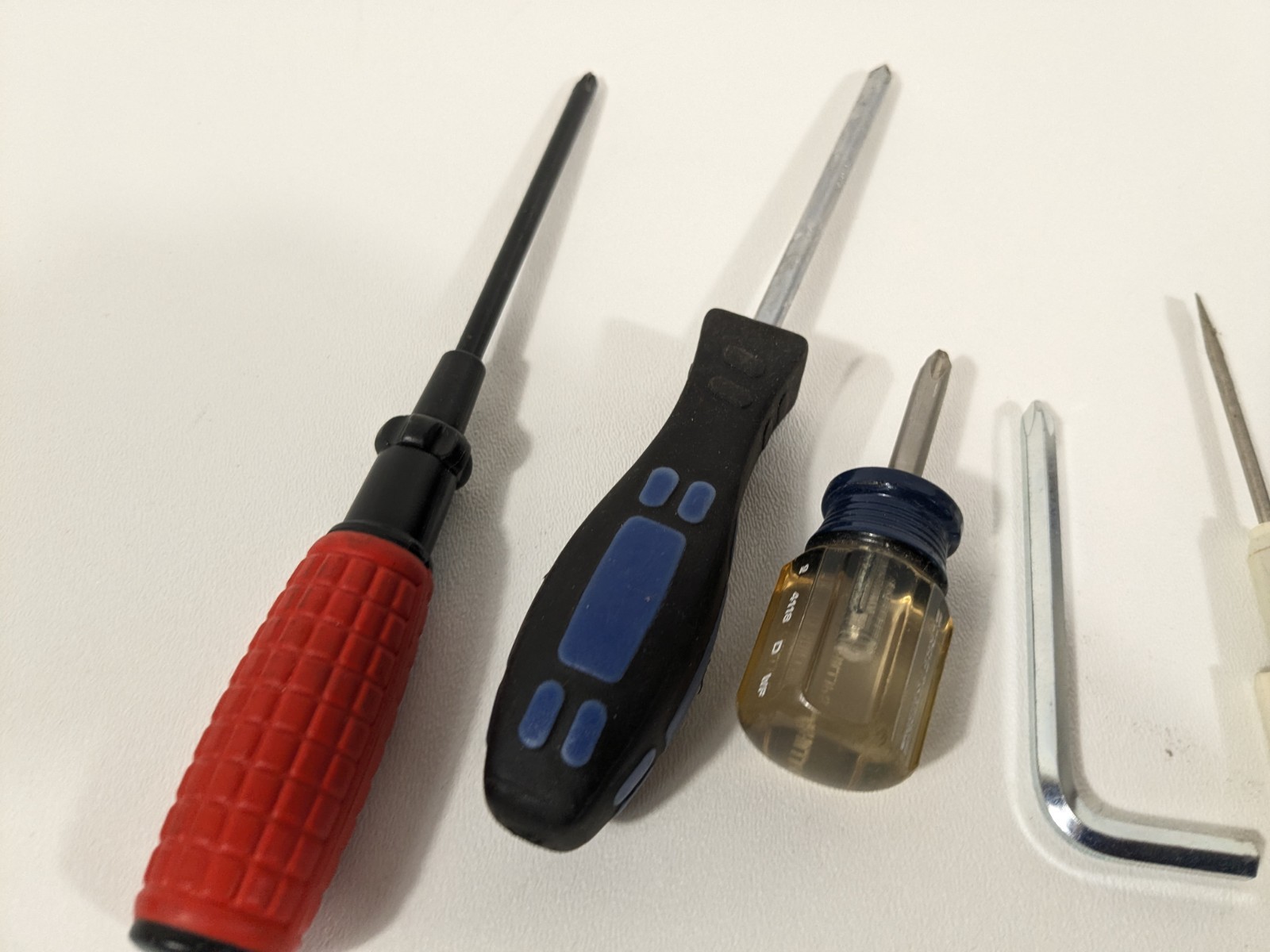 Lot of 8 VTG Mixed Phillips Flat Head Screwdrivers Various Sizes Hardware Tools