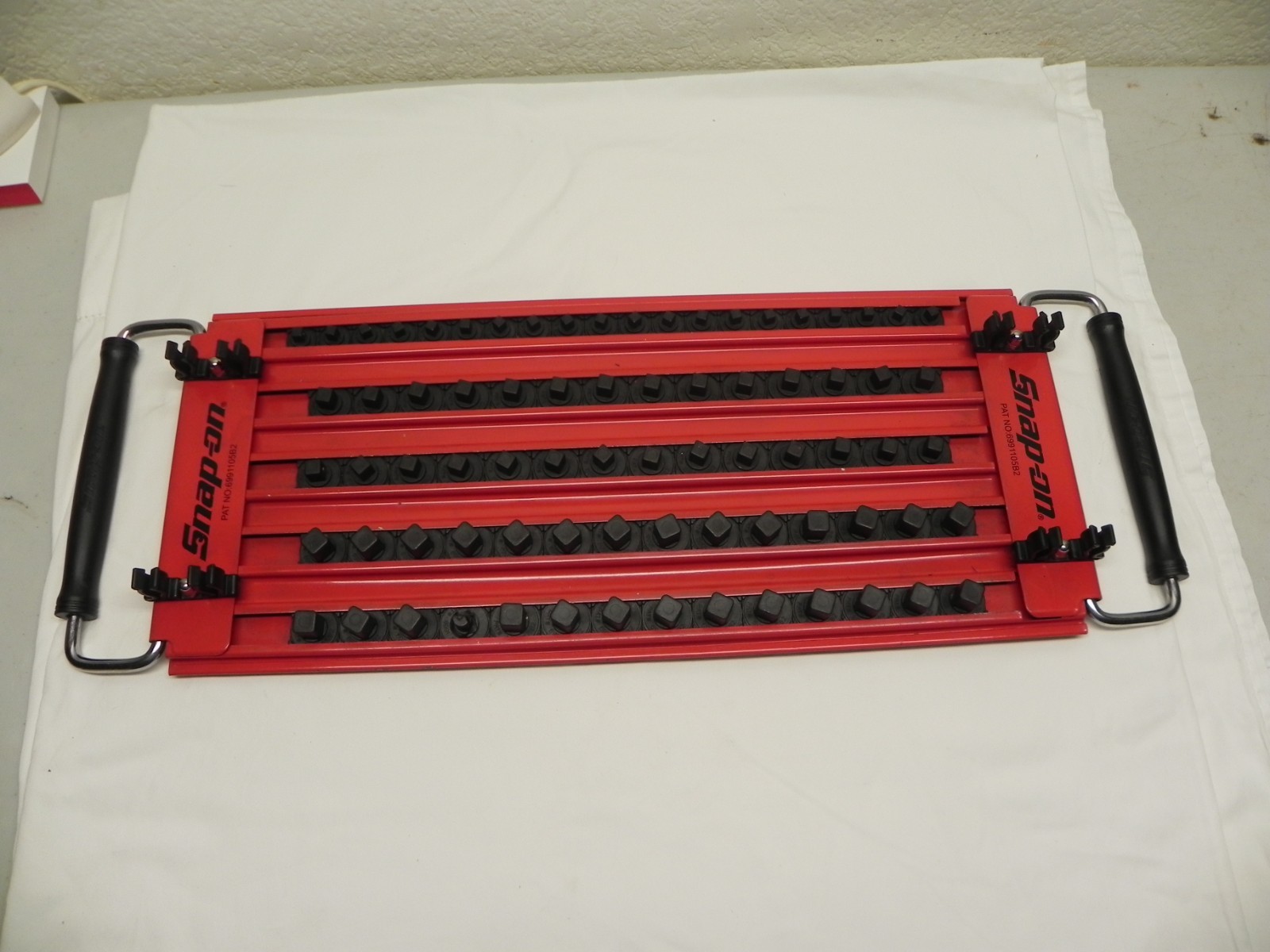 Snap-on KASKT5RD Locking Socket Holder Socket Tray Red/Black 76 Lock Posts