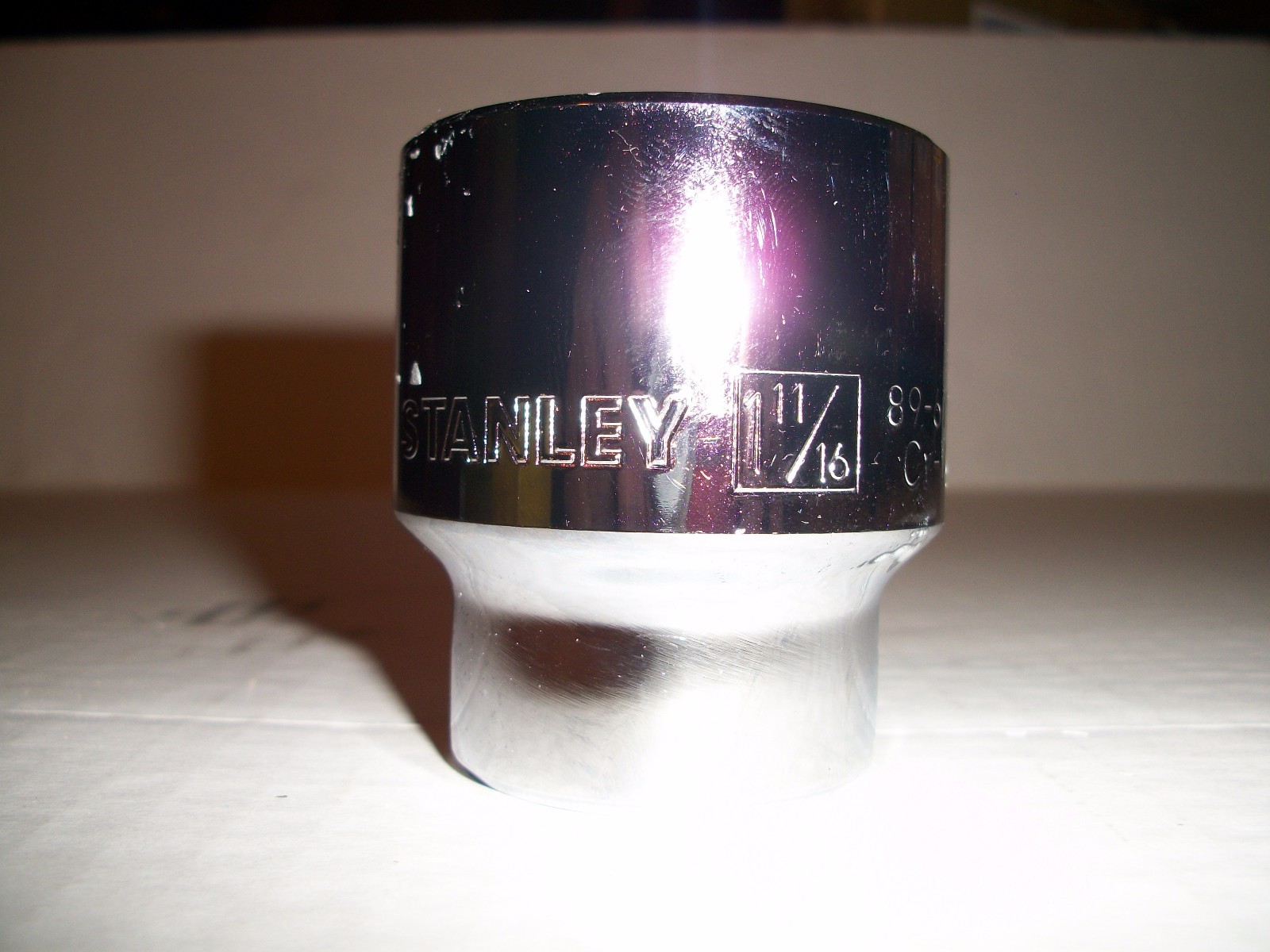 NEW STANLEY 3/4 in Drive 1-11/16 inch 12 Point socket