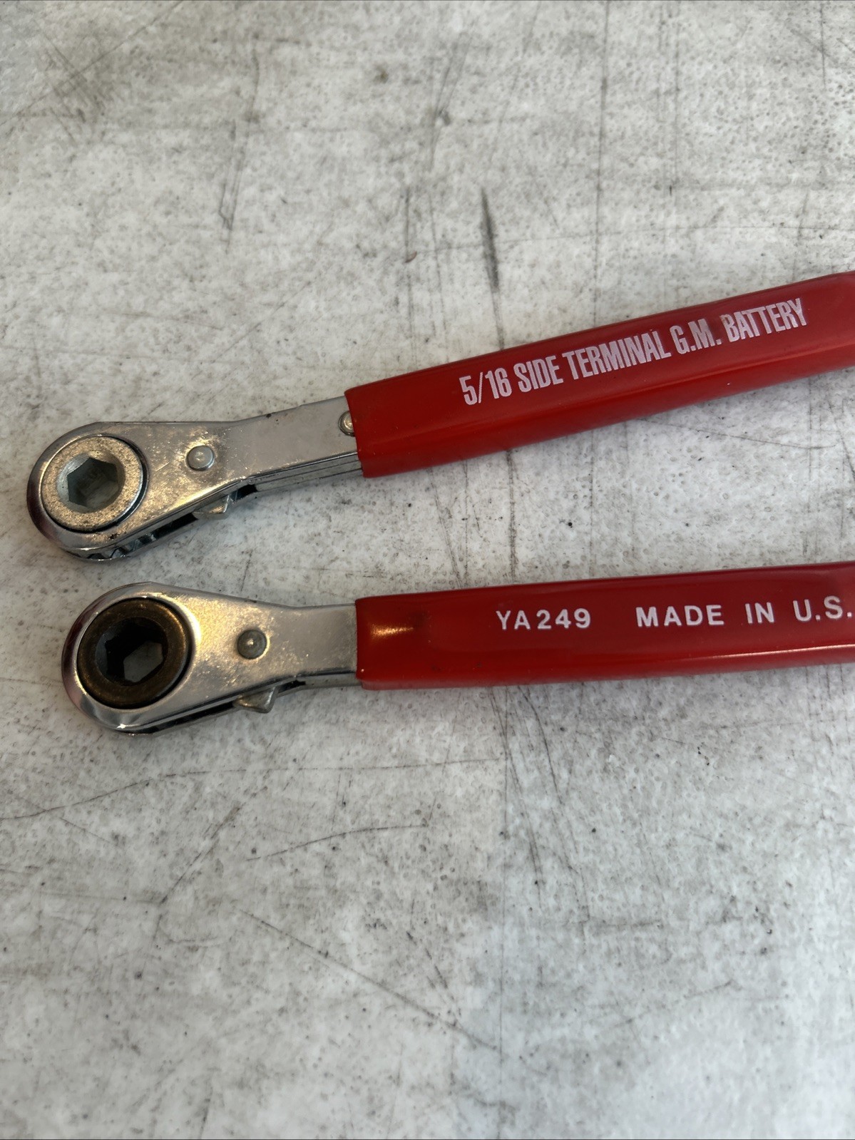Blue Point YA249 5/16″ Battery Terminal Ratcheting Box Wrench 5.5″ Long Red 6PT