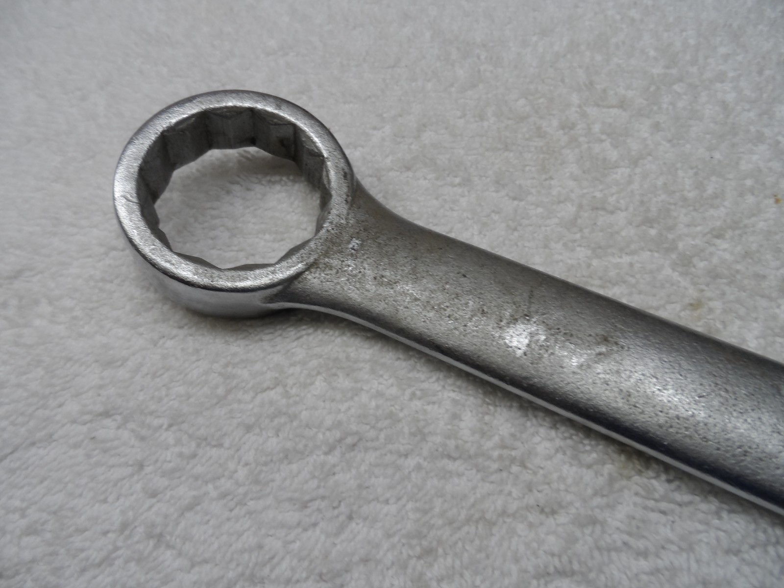 Craftsman SAE Satin Combination Wrench, 12pt USA, 1-1/4″ PN 44708 (-V- used)