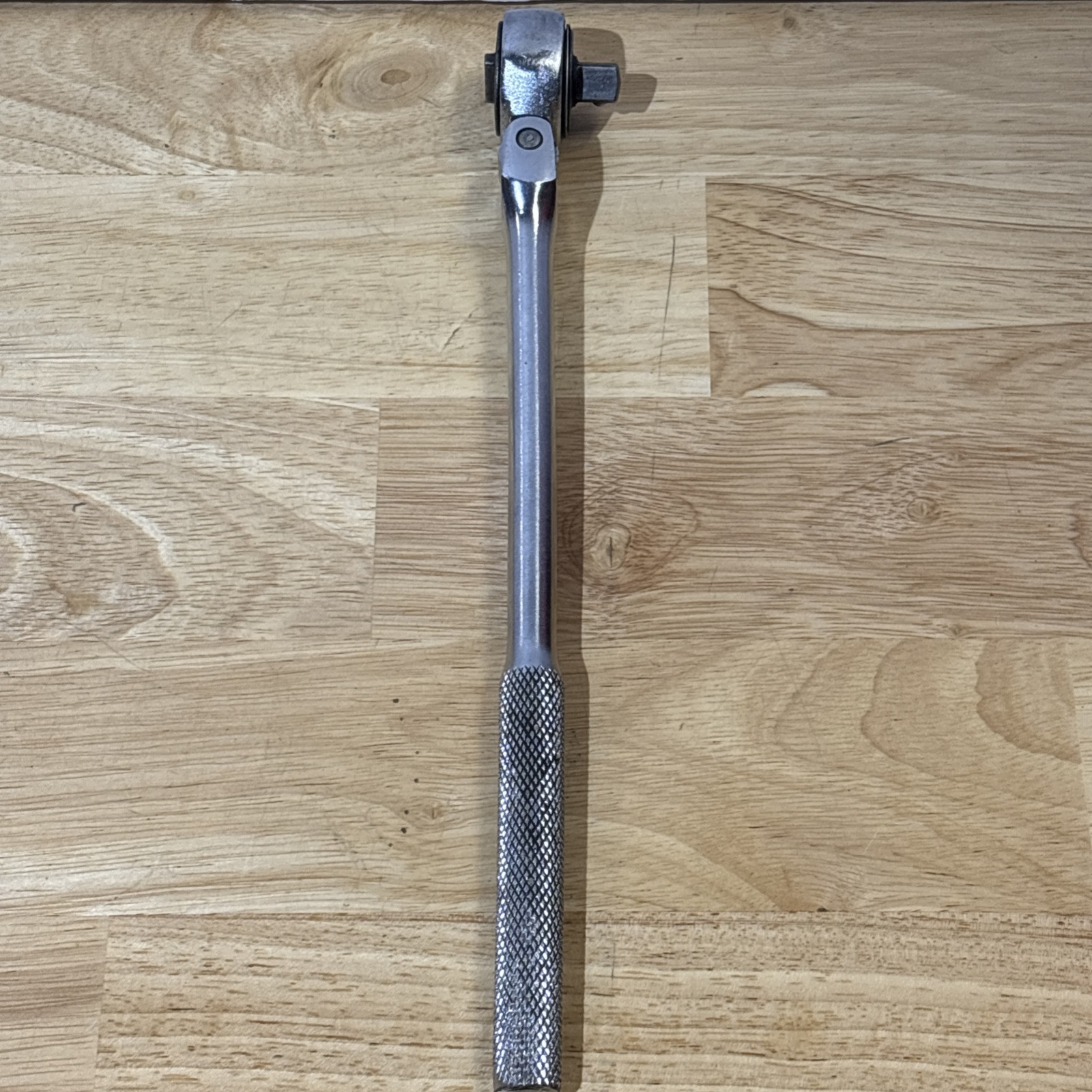 Dayton 11″ Flex Head Ratchet 3/8″ Drive Knurled Handle 4×991 USA