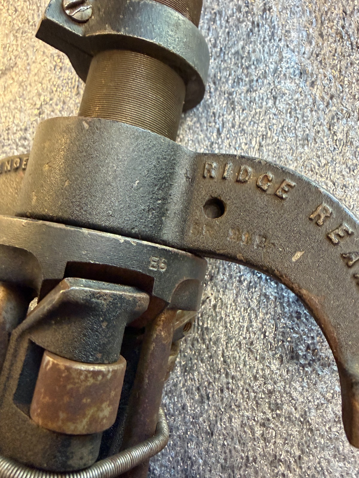 Vintage Lisle Cylinder Ridge Reamer SR-312