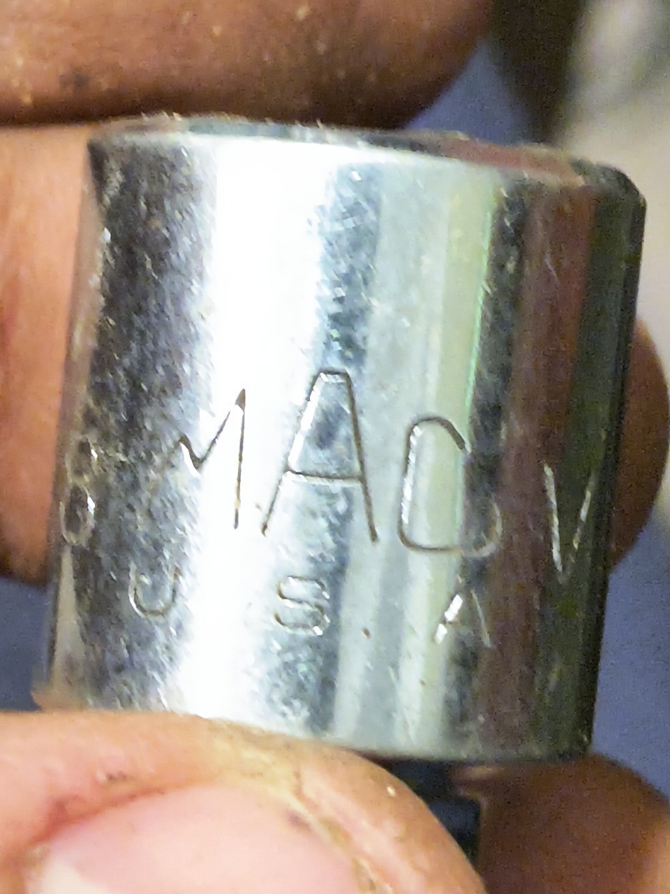 Mac Tools 1/2″ Drive 3/8″ Shallow 12 Point Chrome Socket #V122