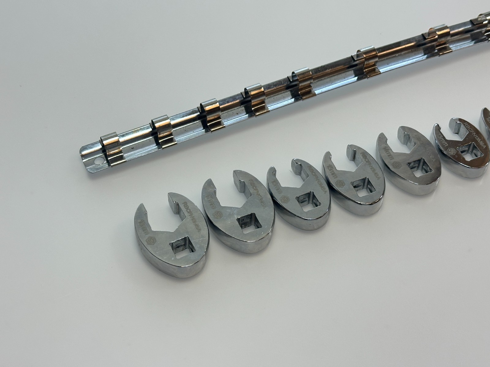Matco Tools SRBCFNM10C 9pc 3/8» Metric 10-18mm Crowfoot Flare Nut Wrench Set
