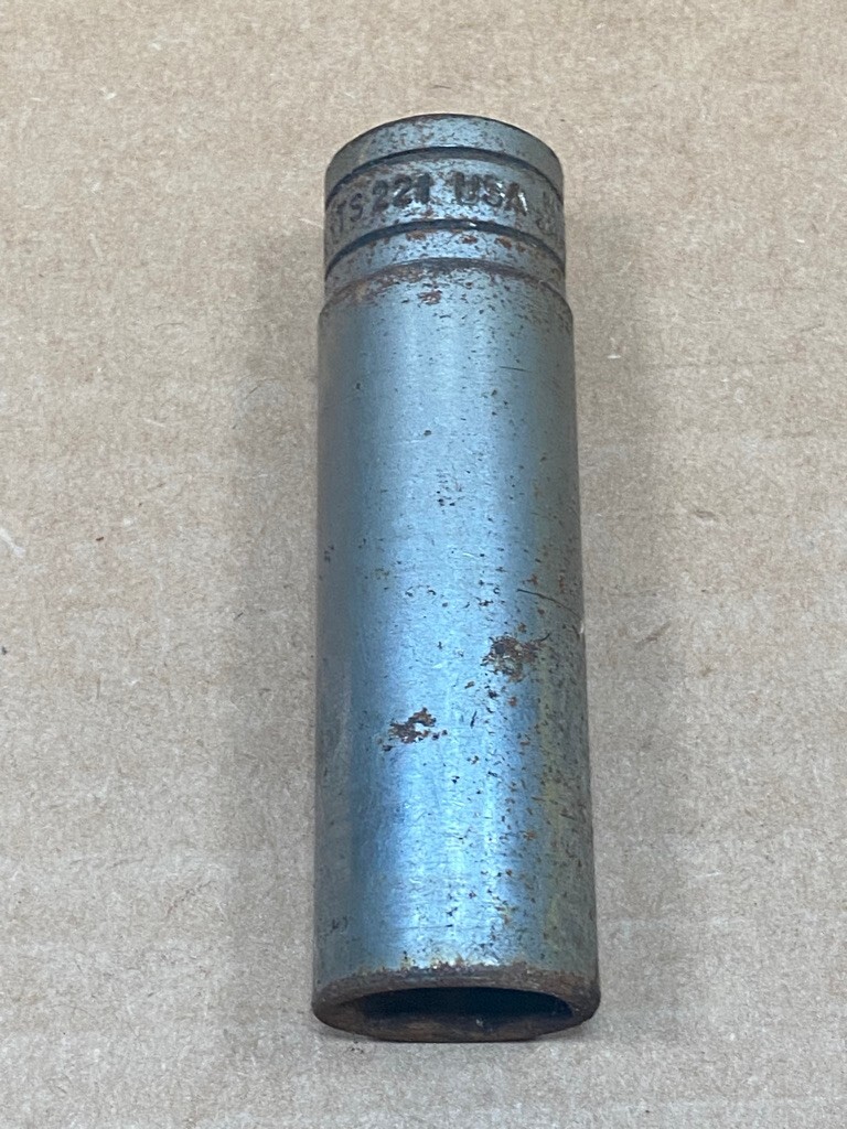 VINTAGE Snap-on Tools USA 1/2″ Drive 11/16″ SAE Deep 6 Point Chrome Socket TS221