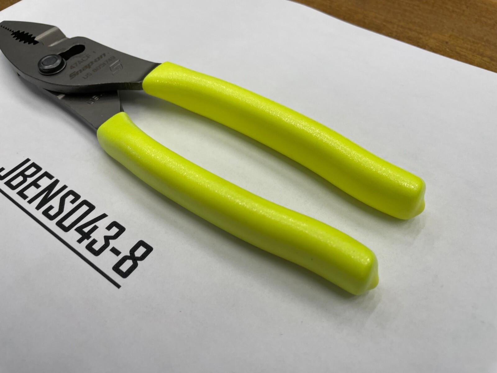 Snap-on Tools USA NEW HI-VIZ 8″ Talon Soft Grip Combo Slip-Joint Pliers 47ACFHV