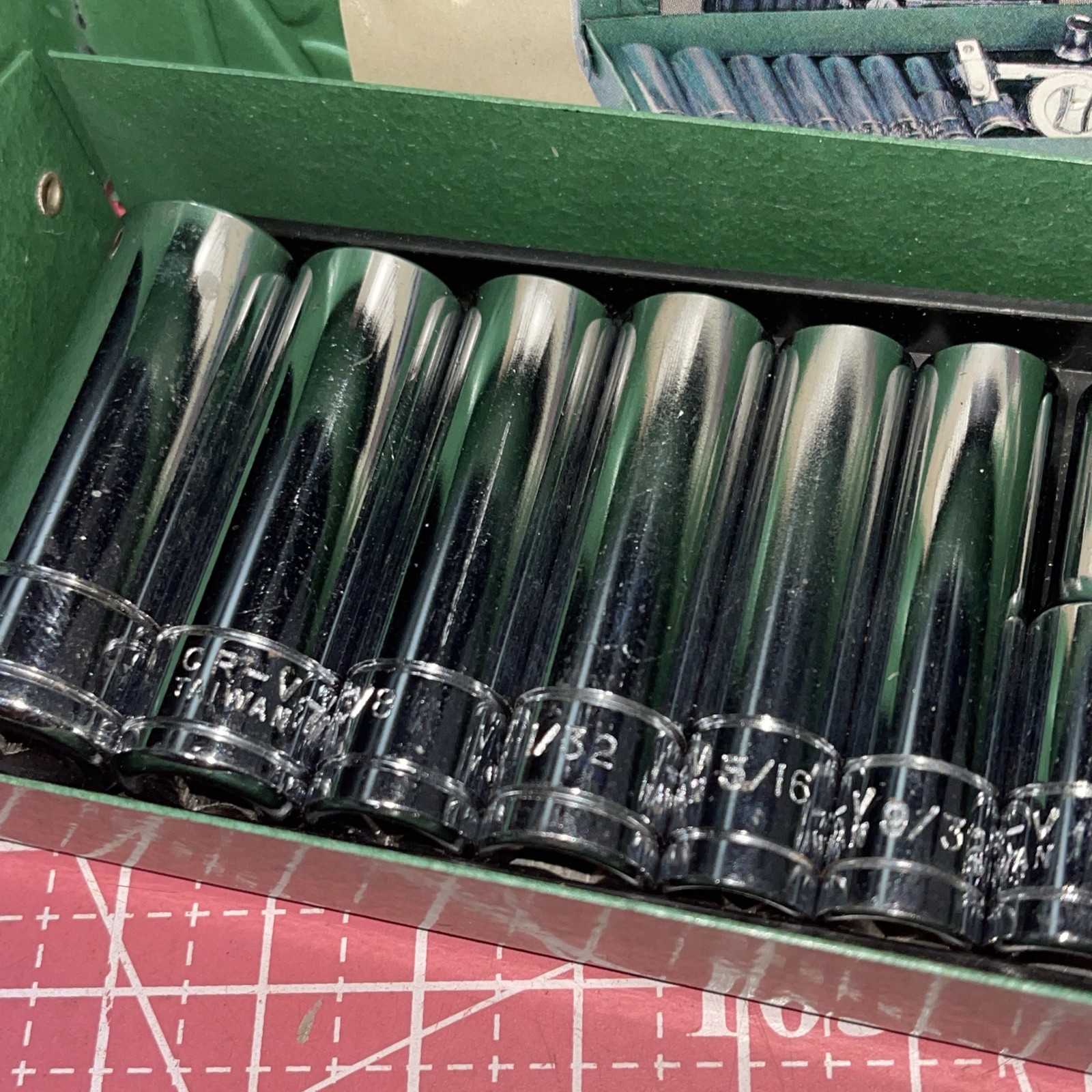 Buffalo 21 Piece 1/4 Drive SAE 6 Point Deep & Standard Socket Set Vintage Case
