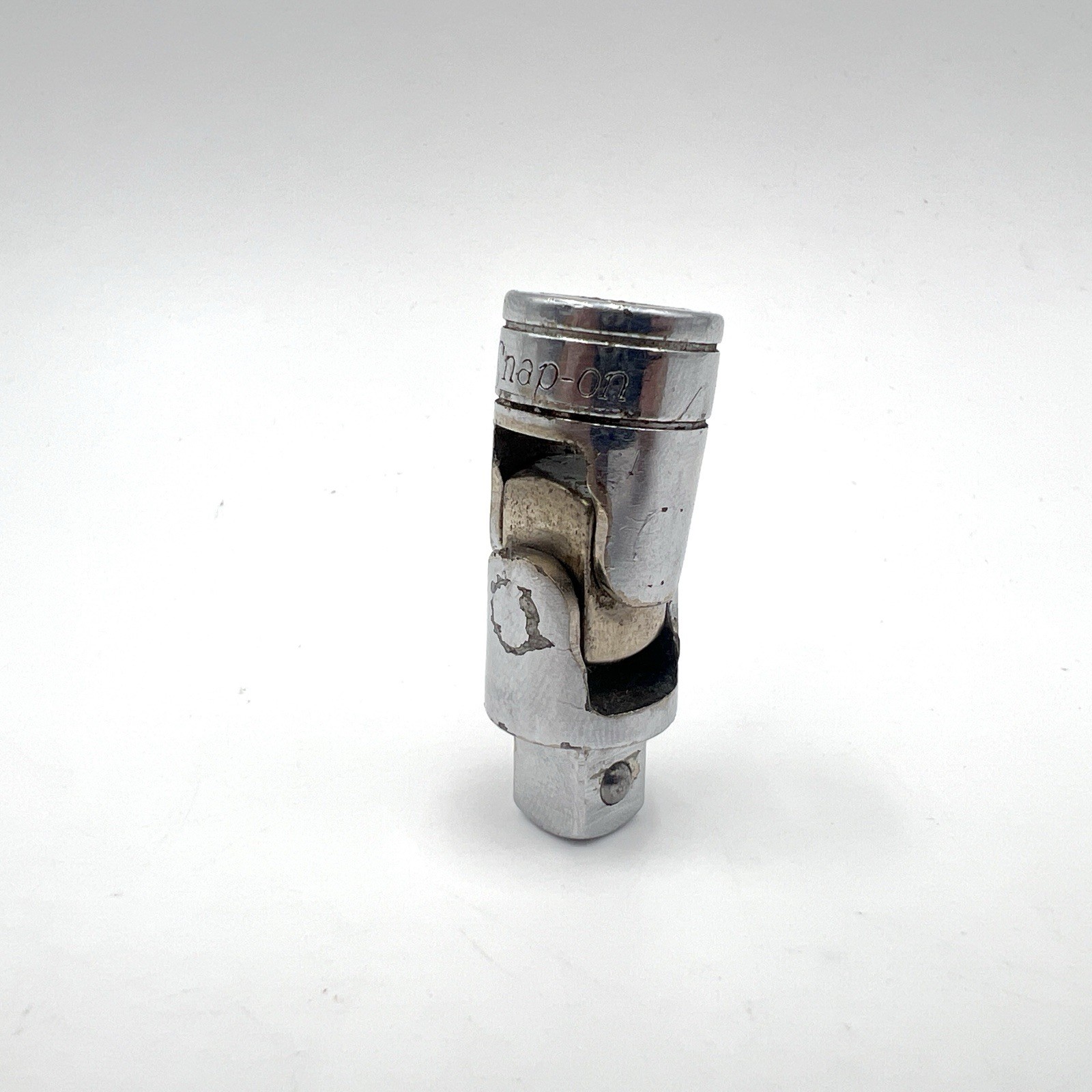 Snap On FU8A – 3/8″ Drive 2-1/16″ Long Friction Ball Chrome Universal Joint