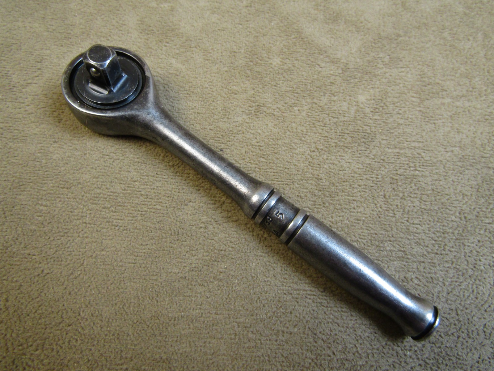 NICE! SNAP ON NO.GTM739 1/4″ DRIVE 4.5″ SHORT HANDLE INDUSTRIAL FINISH RATCHET