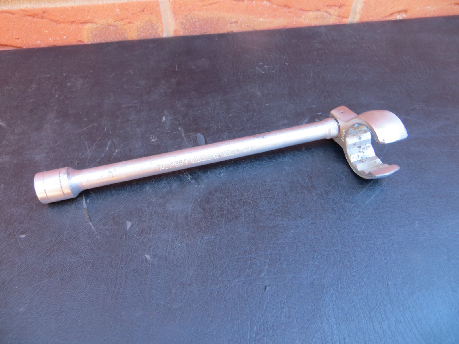 Gedore 1991 extension (1/2″) and 15/16 AF Crow Foot /Flare Nut