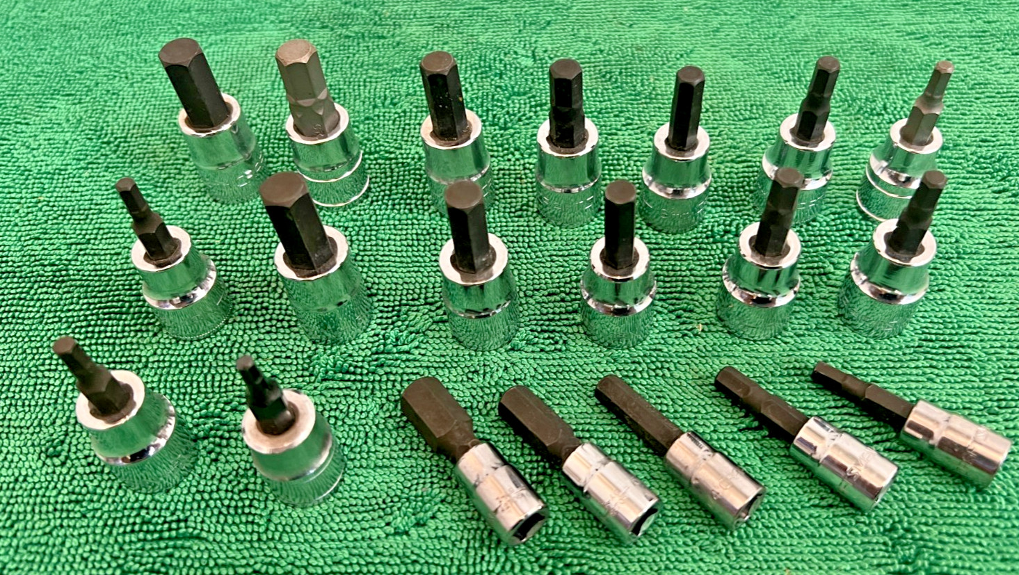 Lot of Craftsman Hex Drive Sockets, 42701, 3/16 to 4665, 3/8, 4mm-10mm Z-AG