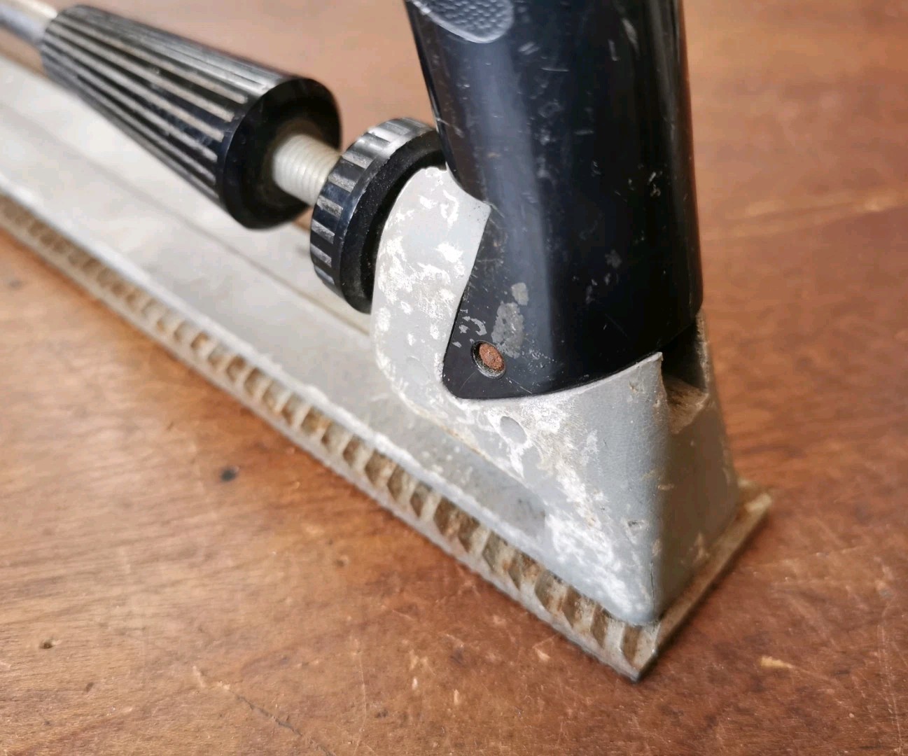 Vintage Aven Trimmatool 10″ long for auto body repairs.