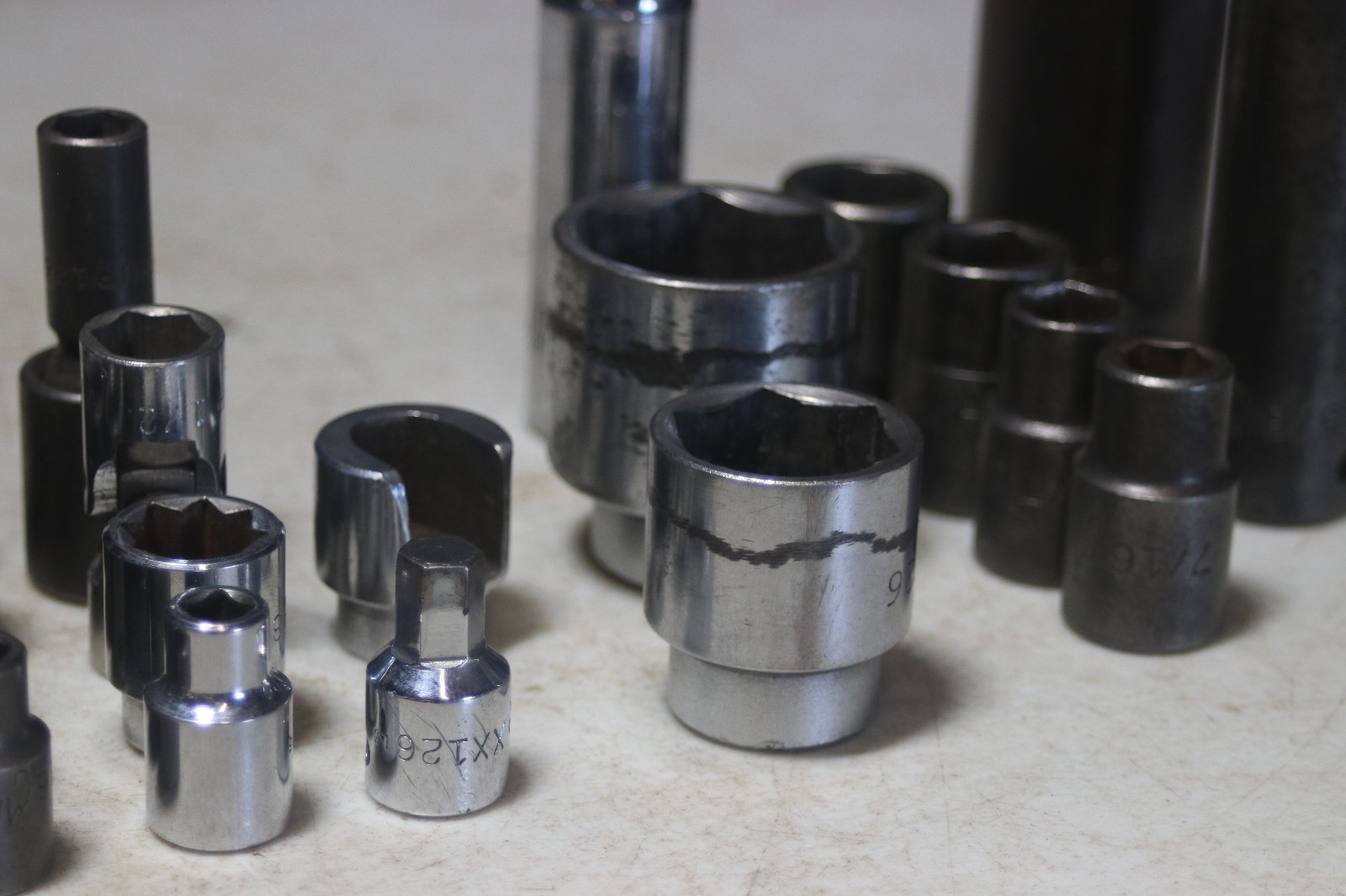 Lot of 50 MAC Tools 3/8 & 1/2 Inch Drive Sockets ALL Different SAE & Metric