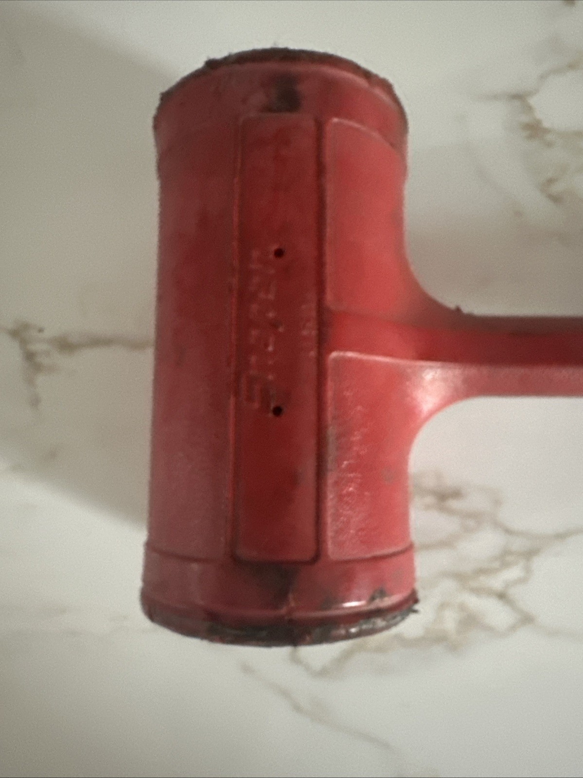 Snap ON 56oz dead blow hammer. Red with soft grip handle.