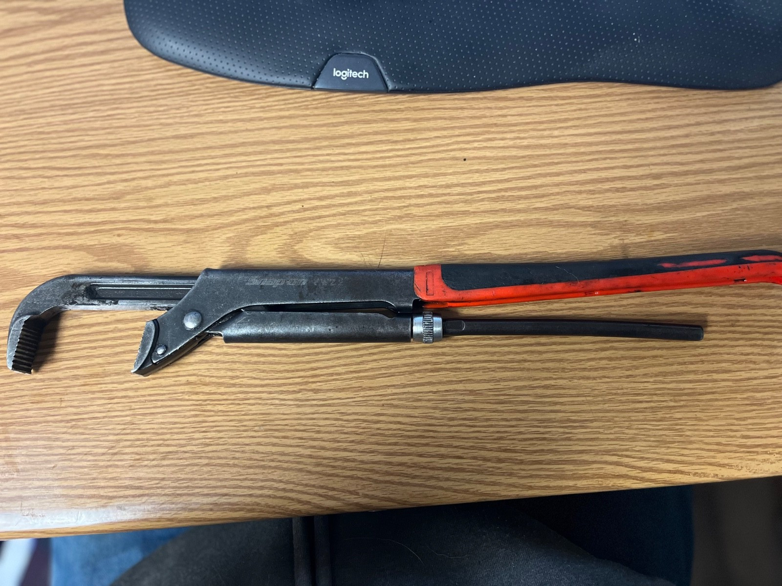 SNAP ON – PWZ2 – 17″ ADJUSTABLE PLIER/WRENCH WITH RED AND BLACK HANDLE – LOC#186