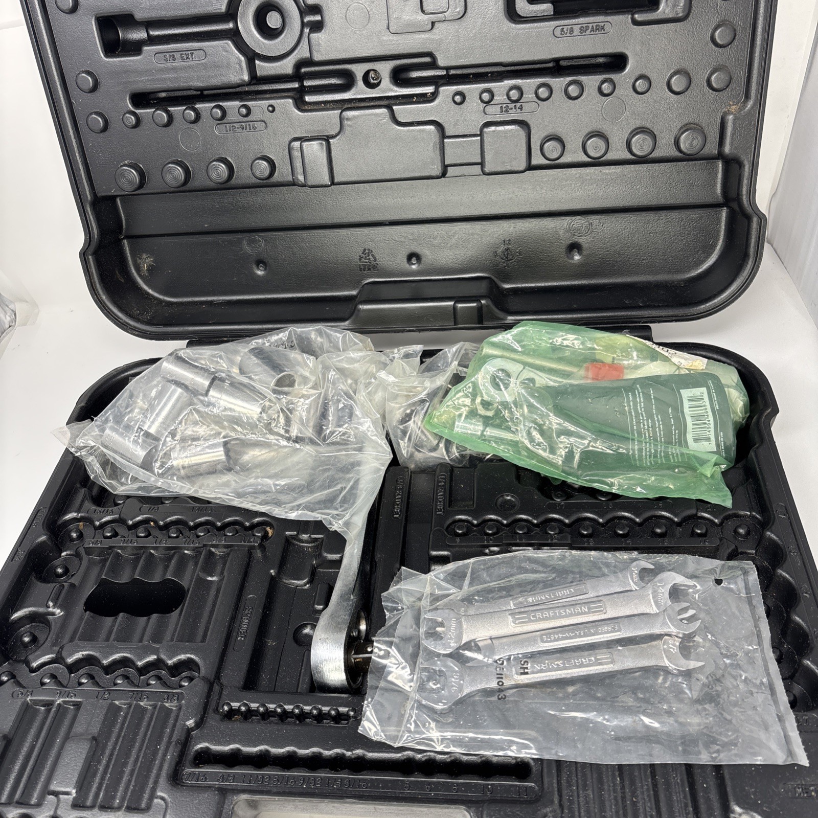 Craftsman USA 122 Piece Mechanic Tool Set 33122 Complete Sealed Bags Read