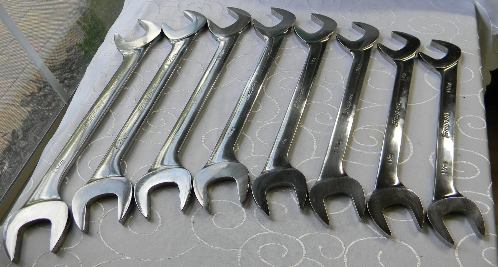 SNAP-ON 8PC SAE FOUR-WAY ANGLE HEAD OPEN-END WRENCH SET 1-1/16-1-1/2″ VS24-VS48B
