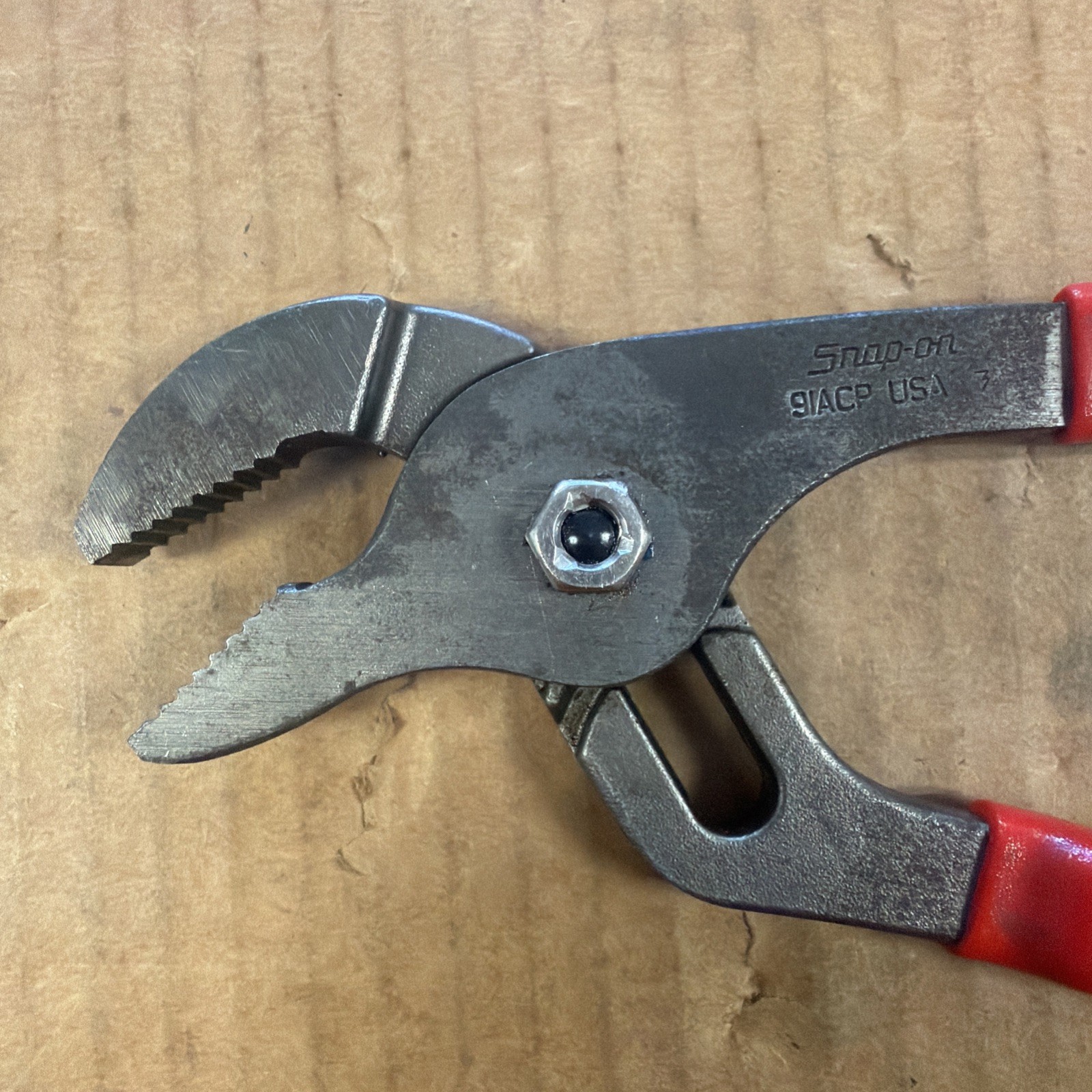 (F2626) Snap-On Tools USA 91CP 9″ Slip-Joint Tongue & Groove Pliers Red