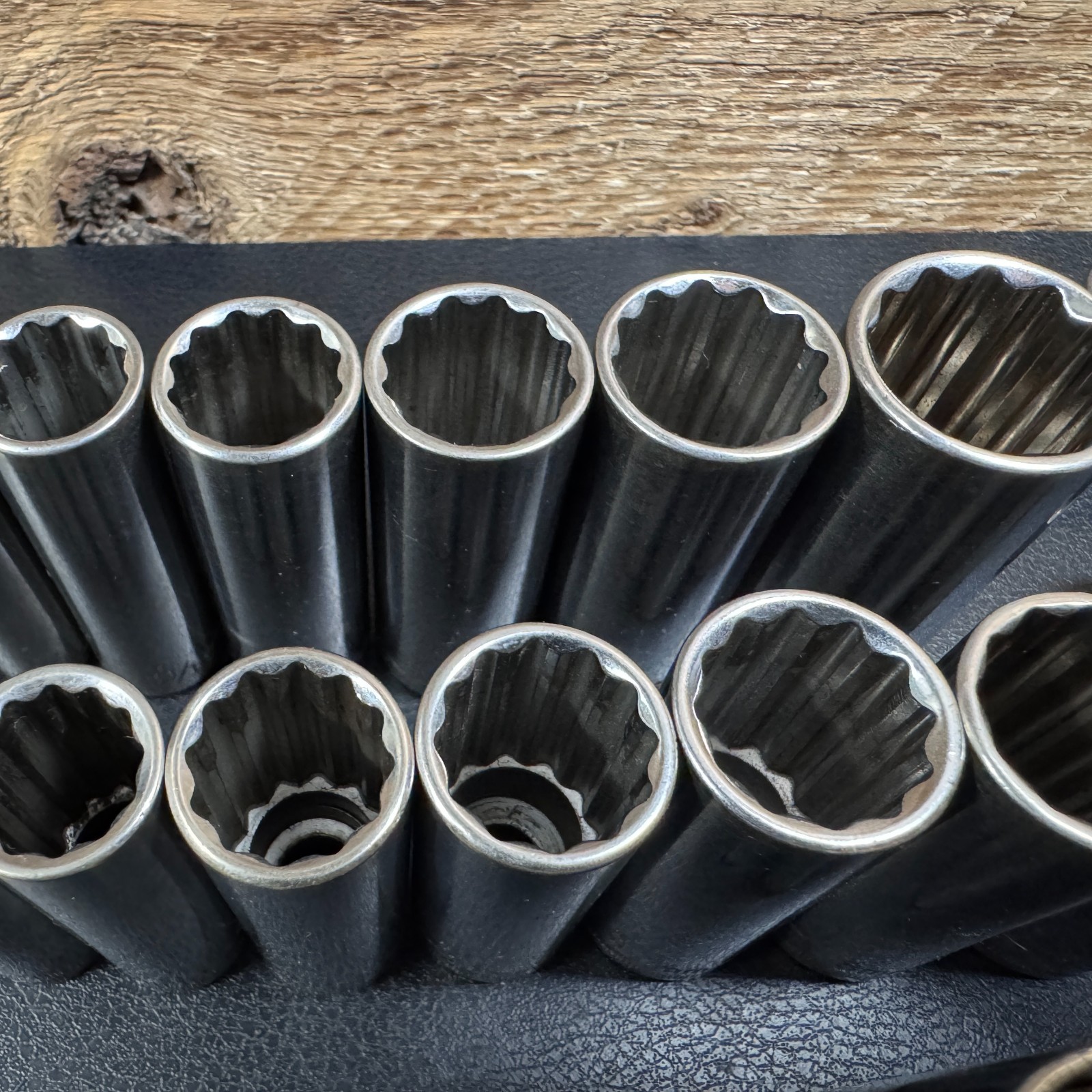 Craftsman S-AC 3/8 Drive Metric & SAE Socket Set STD Deep w/ Ratchet 44808 —81pc