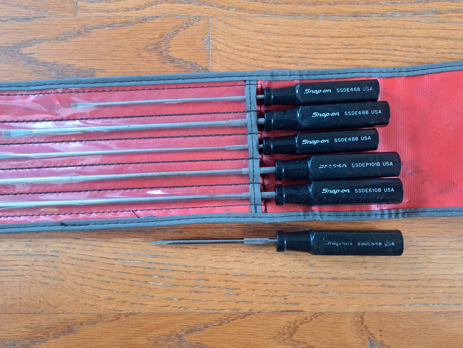 SSDE100B Snap-On Tools USA 6pc Black Hard Handle with case, missing 4 pieces