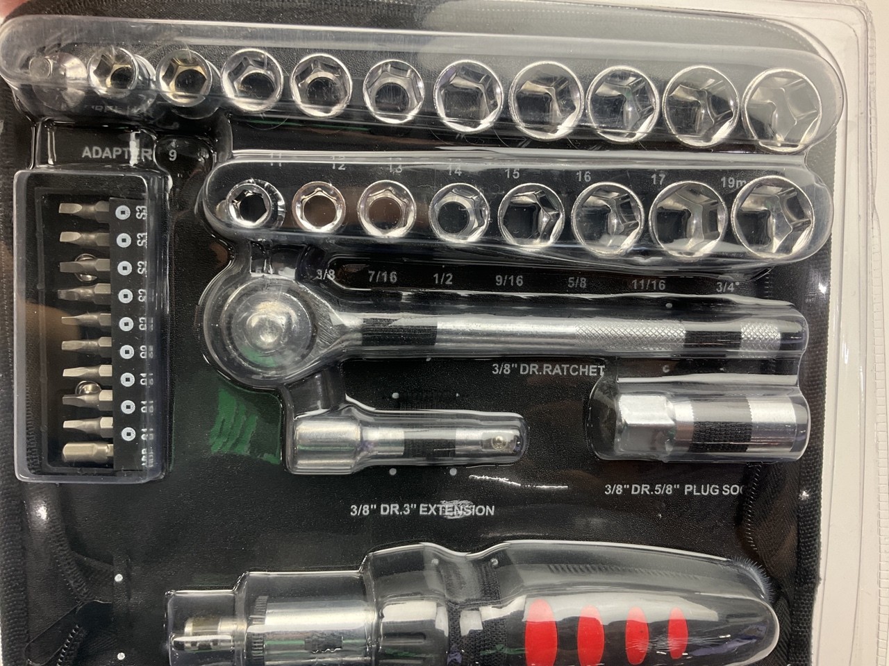 Dura Max UA50032J 86-Piece Tool Ratchet Socket Bit Set W/ 13″ Tool Bag