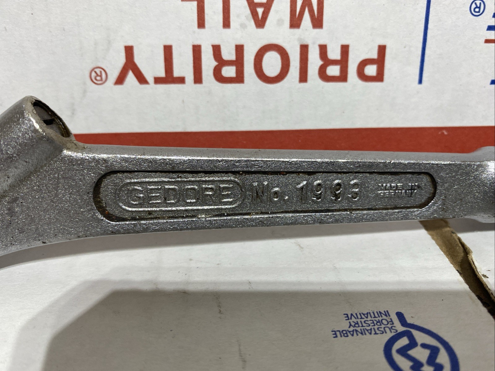 push threw REVERSIBLE 1/2 INCH SQUARE DRIVE RATCHET BY «GEDORE» OF GERMANY f1