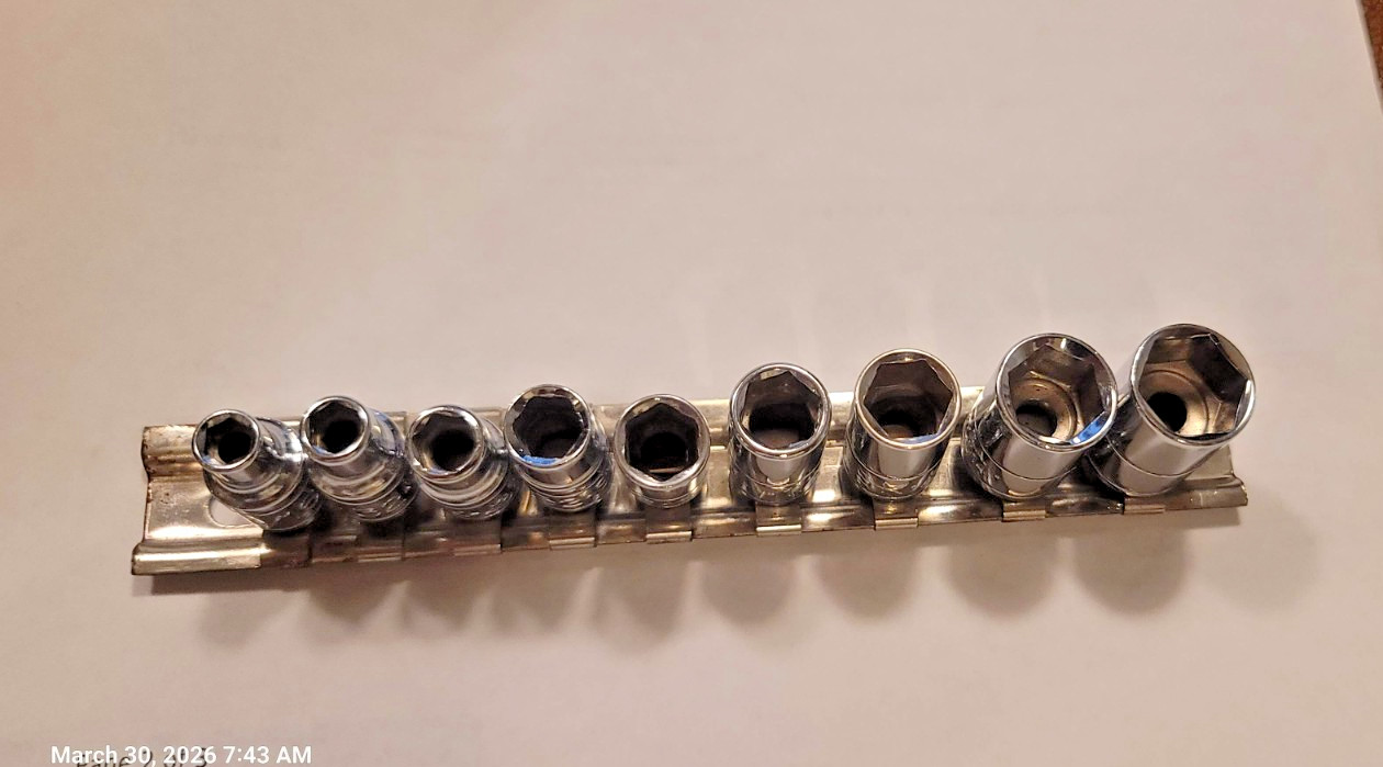 SK Professional Tools 1/4″ SAE Socket 9 Piece Set 6-point with Holder