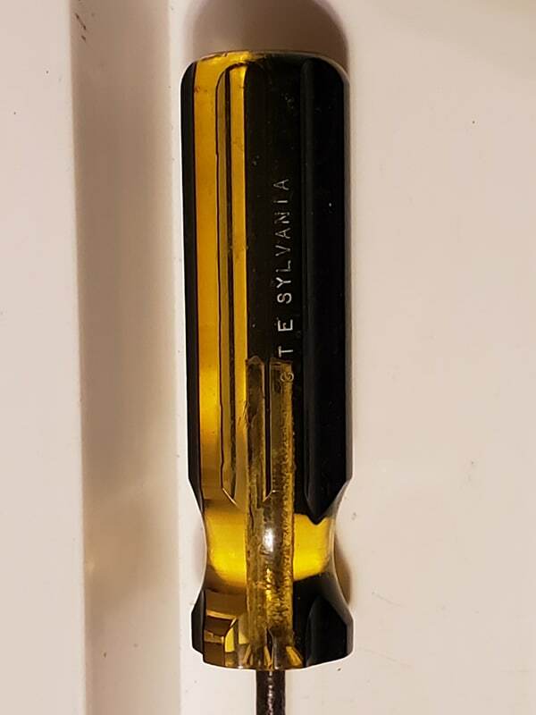 Flat Head Tip 9.25″ Long Screwdriver Slotted *GTE* Silvania