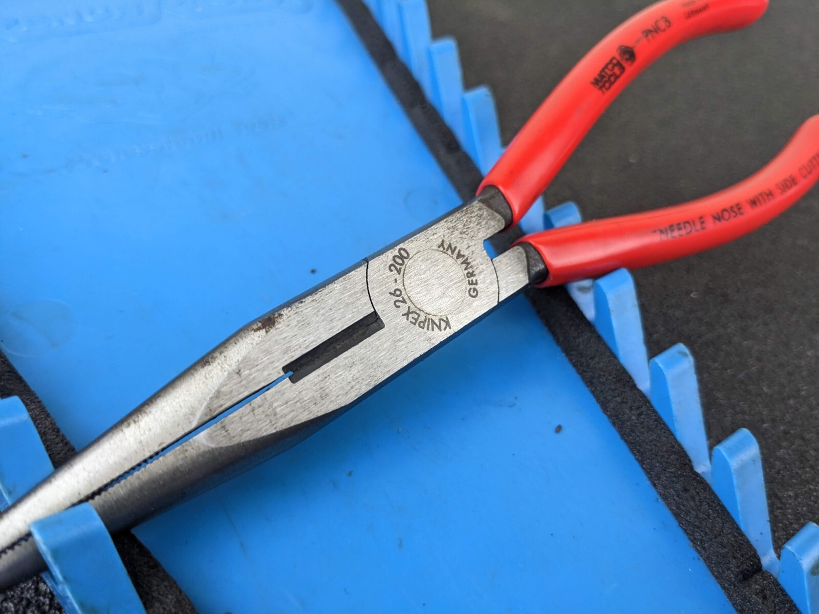 #bj159 Matco/Knipex Tools PNC8/26-200 – 8″ Soft Needle Nose Pliers w/ Cutter