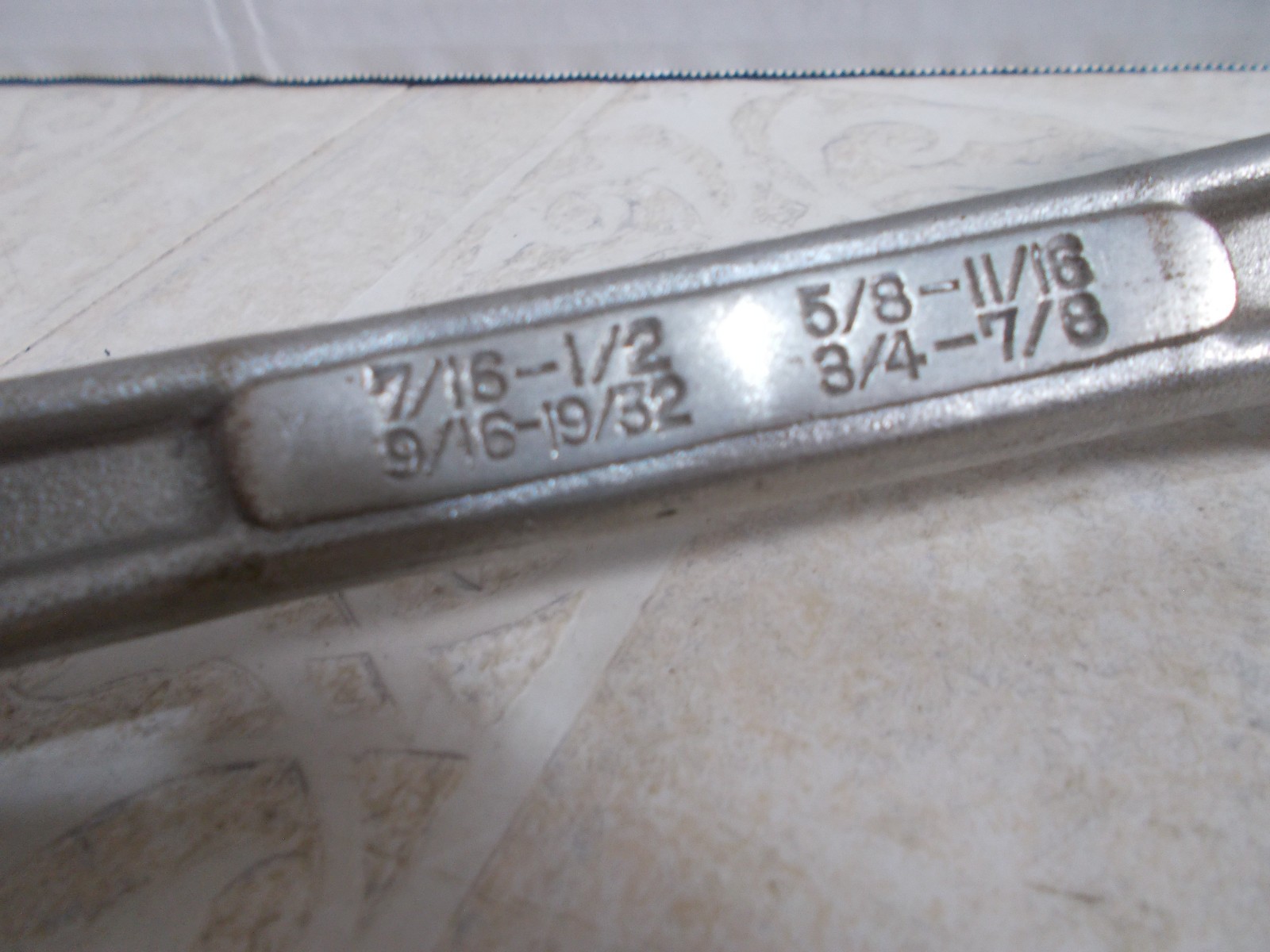 ETC 8 in 1 Dog Bone Rotating Standard Socket Wrench 7/16″ to 7/8″ Japan (A-1)