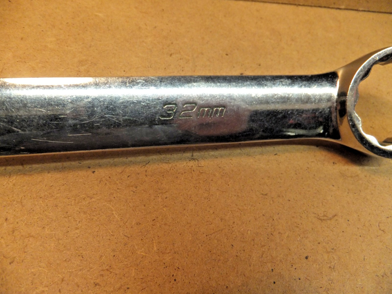 Snap-On tools 32 mm combination wrench flank drive OEXM320B 12 point USA metric