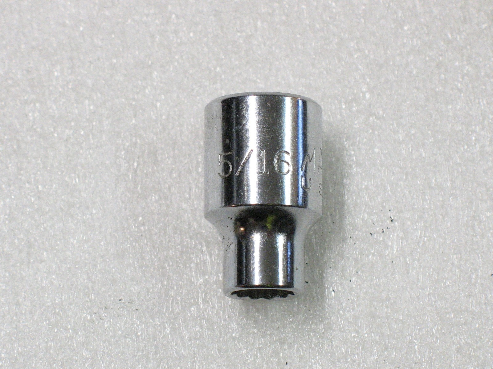 Mac Tools 5/16″ 3/8″ Drive 12 Point Shallow Chrome Socket X102R
