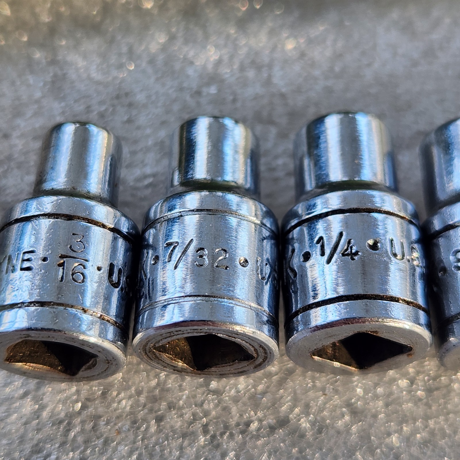 S.K. & S.K. Wayne 1/4″ & Case. 7 6 Pt Deep Sockets, 7 – 6 Pt Reg, 2 Ext. 6″ & 2″