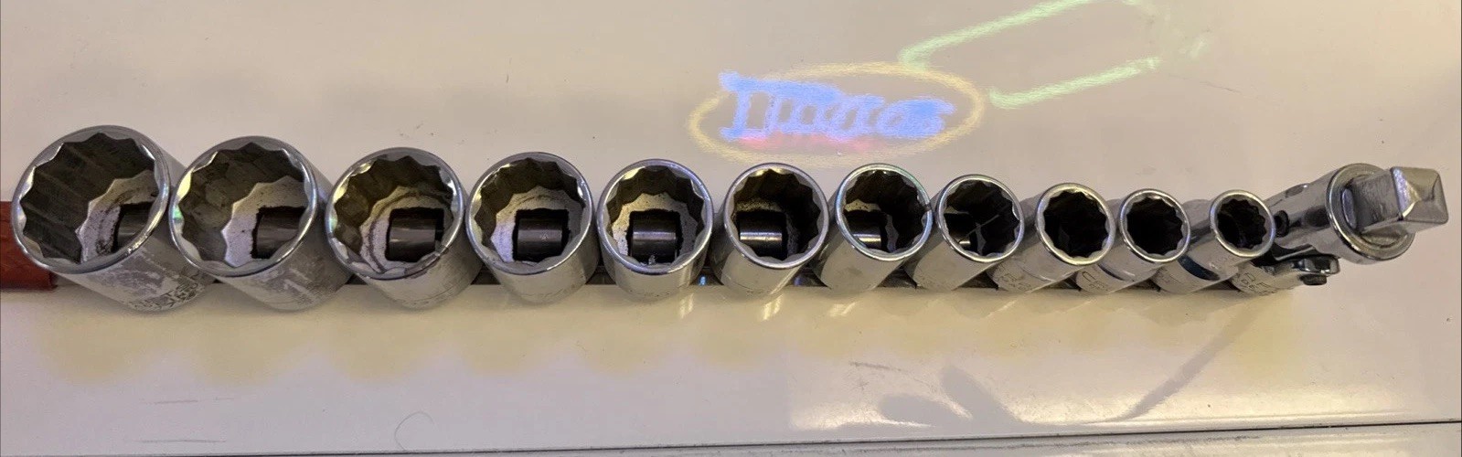 Craftsman USA 1/2 Drive Socket Set 12 Point 7/16 to 1-1/16 w/ Universal Joint