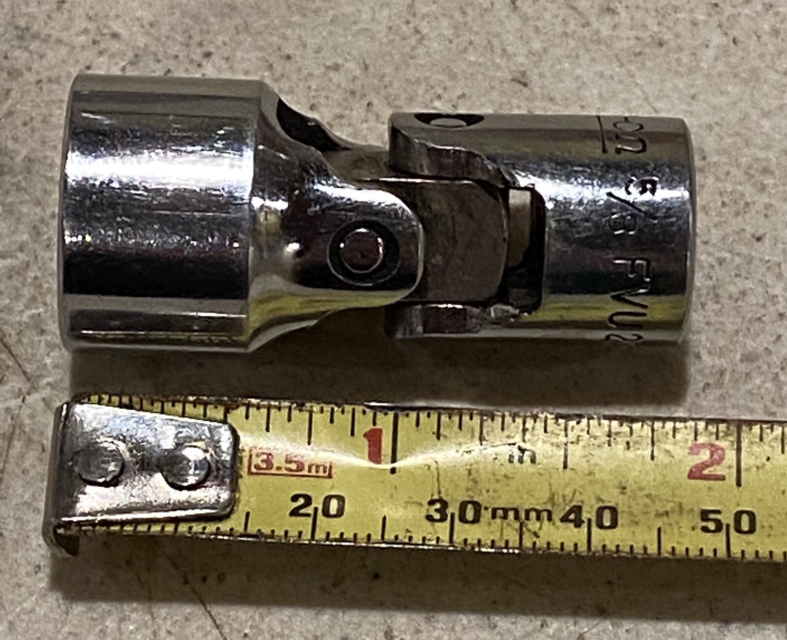 SNAP ON TOOLS FVU20 3/8″ Drive 5/8″ SAE Universal Joint 12-POINT SOCKET USA