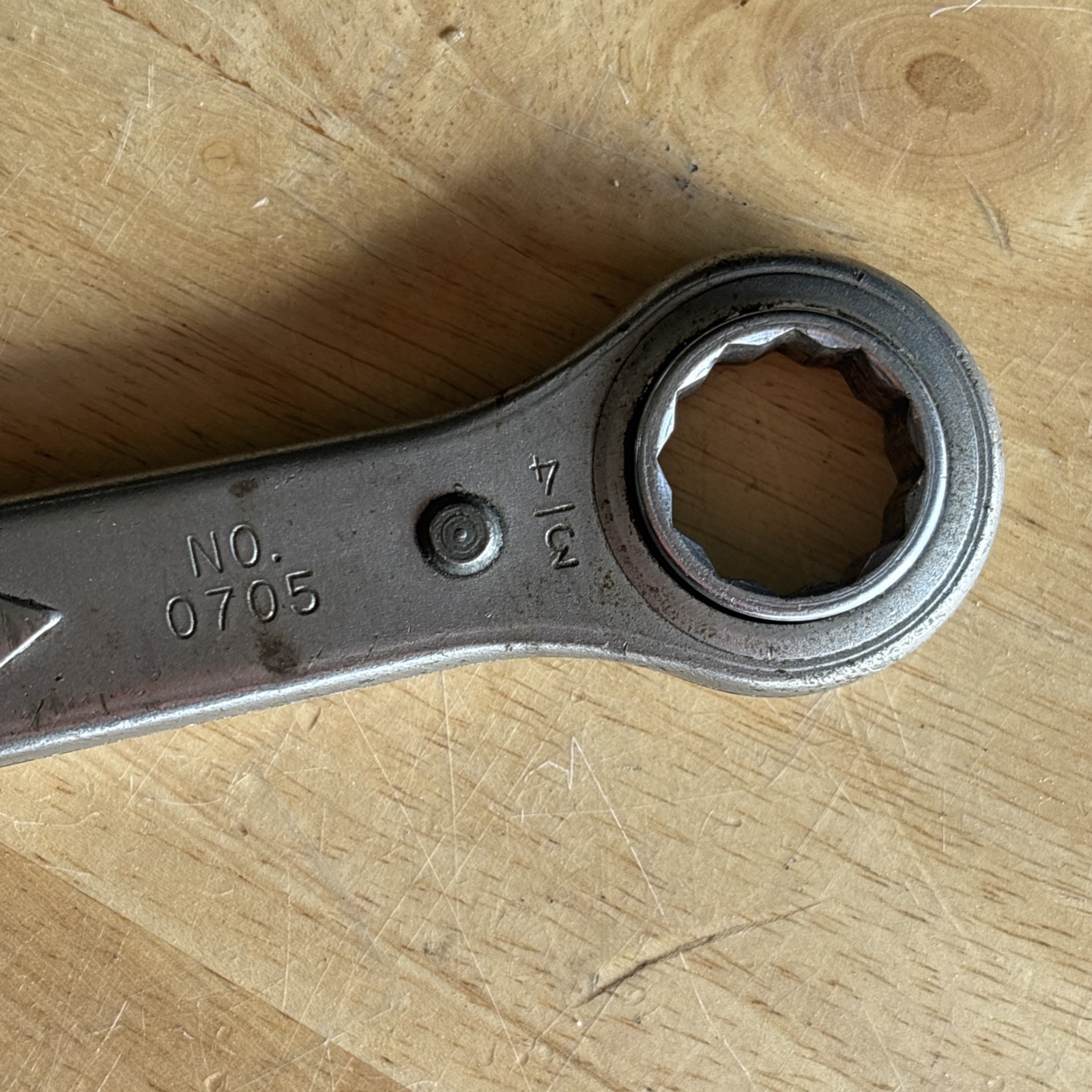 Indestro Select 5/8″ x 3/4″ Ratcheting Double Box End Wrench 12pt 0705 USA READ!