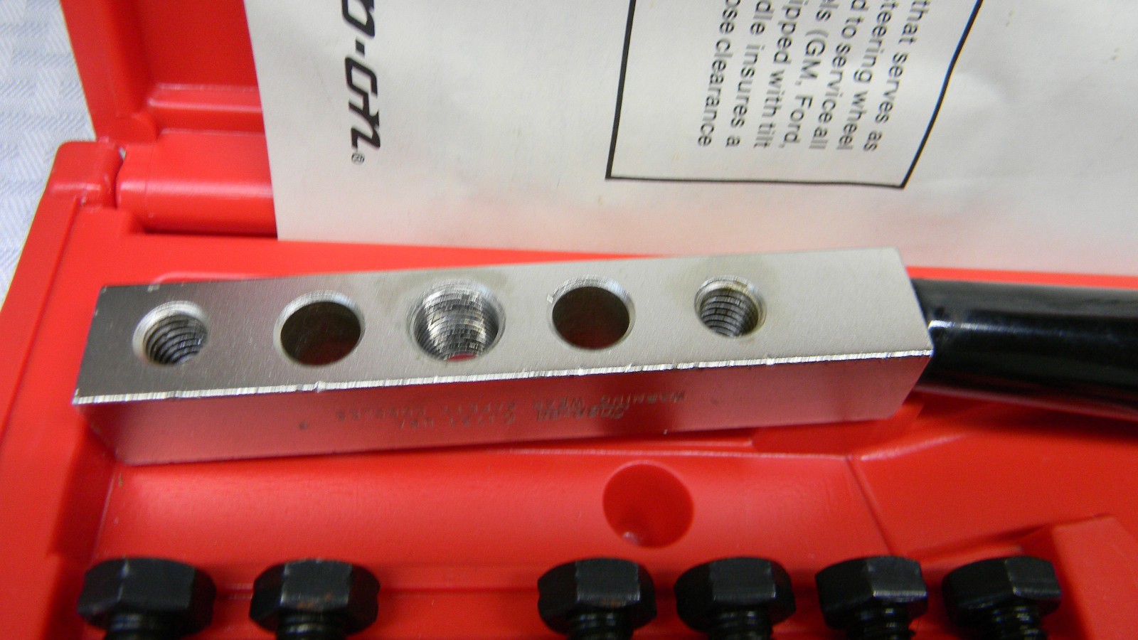 SNAP-ON STEERING WHEEL PULLER AND LOCK PLATE DEPRESSOR SET #CJ131P «NEW»