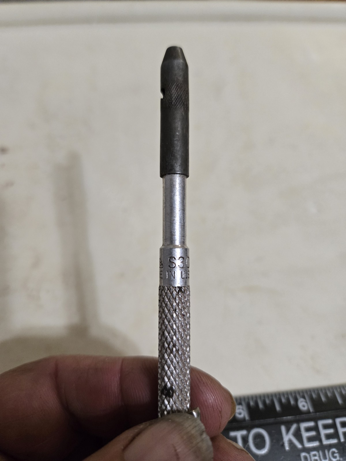Mac tools S301 Pocket Scriber with MagneticPick-Up.