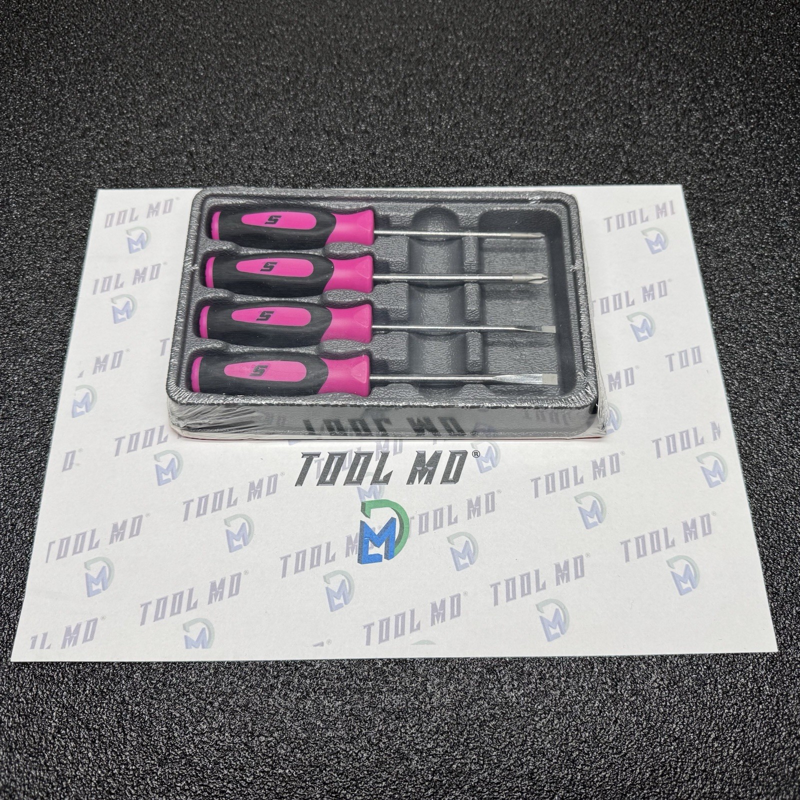 Snap-on Tools NEW LIMITED ELECTRIC PINK 4pc Soft Mini Screwdriver Set SGDX40BEP