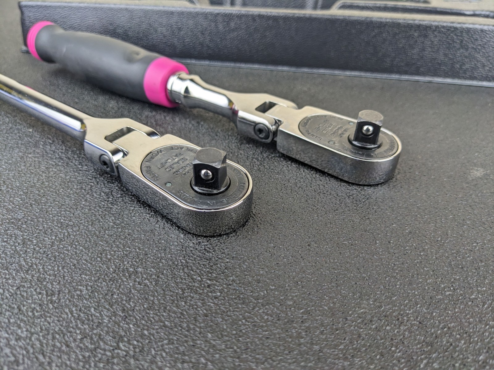 #bn677 Snap On Tools NEW 3/8″ Drive Flex Ratchet Pink Soft Handle Fhlf100 Fhf100